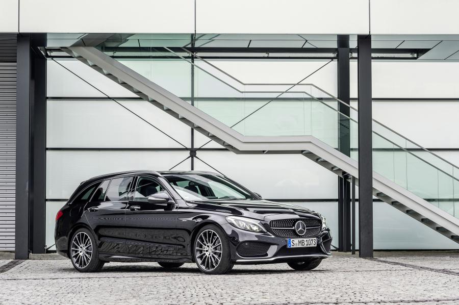  Mercedes-Benz C450 AMG Sport Estate 2015 года  (фото 4 из 27)
